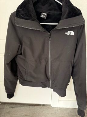 The North Face Black Full-Zip Fleece-Lined Jacket
